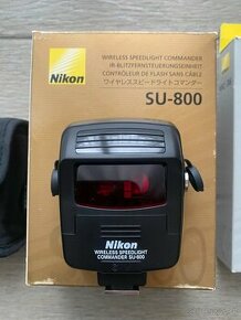 Nikon SU-800 Bezdrôtová riadiaca záblesková jednotka - 1