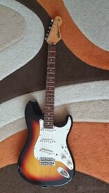 Vintage V6 Stratocaster - 1