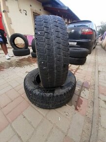 Predam 2ks preumatiky 215/70r15c zimne - 1