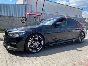 PRENAJMEM VOZIDLO BMW 540i