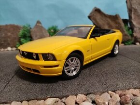 Prodám model 1:18 Ford mustang GT convertible 2006