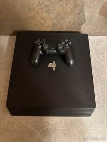 Playstation 4 Pro 1 TB - ako nová