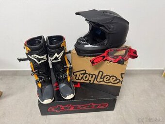 Troy Lee Designs, Alpinestars Tech 10