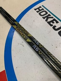 UPLNE NOVA PROFI HOKEJKA CCM SUPER TACKS ASV-PRO