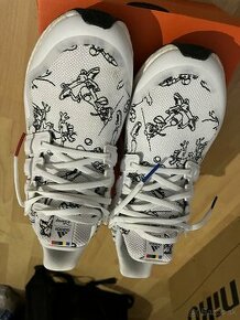 Adidas ultraboost Disney 44 2/3