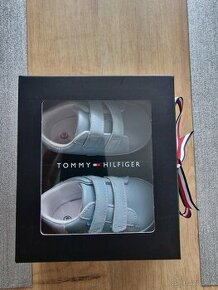 Predám capačky TOMMY HILFIGER - 1