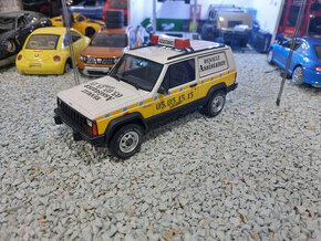 model auta Jeep Cherokee renault assistance Otto mobile 1:18