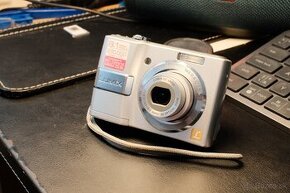 Lumix DMC-LS80