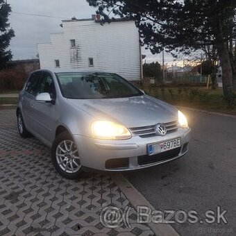 Volkswagen golf 5 1.6 75kw