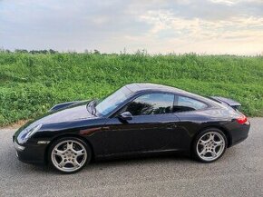 PORSCHE 911 Carrera