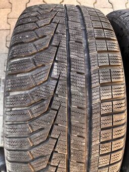 235/55R17 Hankook zimne