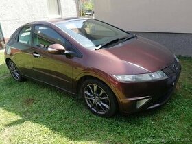 Rozpredam Honda civic 8g 2.2 i-ctdi 103kw