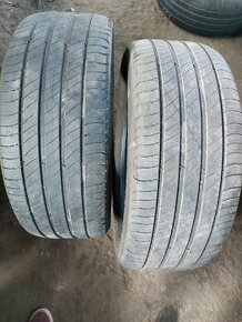 2ks 235/50R19 Michelin.