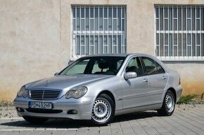 Mercedes-Benz C trieda Sedan 220 CDI Elegance