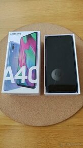 SAMSUNG A40 v perfektnom stave čierny