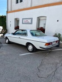 Mercedes Benz 230CE C123 Coupe /w123 - rv 1982 Biele SPZ