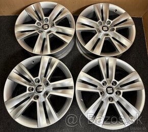 5x112 R17 Original Škoda ET 40 metalicka strieborna