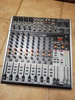 Behringer XENYX X 1622 USB 

