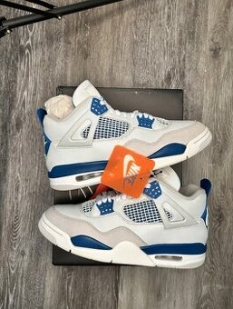 Air Jordan 4