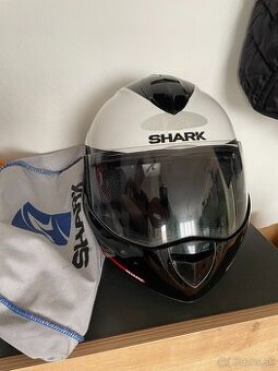 Helma na motorku - SHARK EVOLINE III