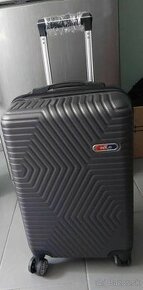 Ultra ľahký cestovný kufor nový  ( raz len použitý)