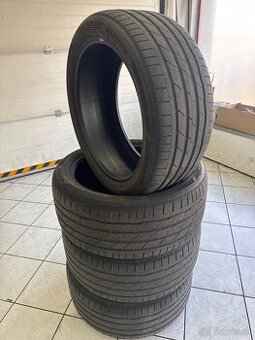 Predám letné 4ks 245/40 R19 HANKOOK