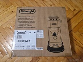 DeLonghi Dedica EC685.BK