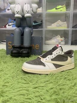 Air Jordan 1 low x Travis Scott reverse mocha