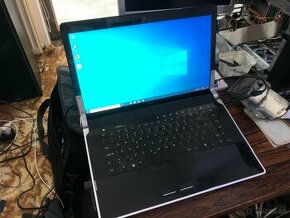 Dell Studio XPS - 1