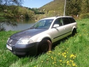 Volkswagen Passat B 5.5 variant nepojazdny - 1