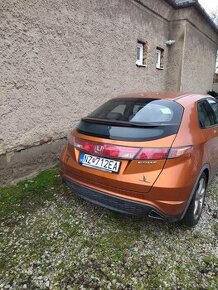 Honda civic 1.8 2009 8g.