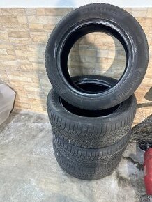 275/50 R20 V XL