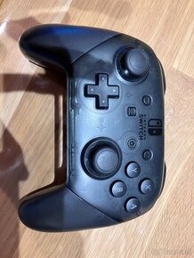 Nintendo Switch Pro Controller