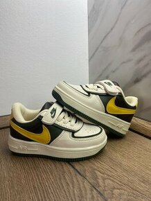 Detske tenisky Nike air velkost 26