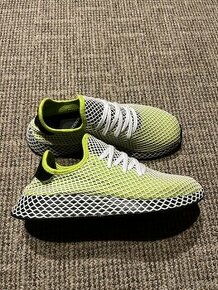 Adidas Deerupt 44 2/3 .