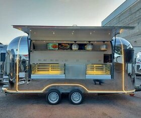 Pojazdny bufet , food truck gastro ，5.8M