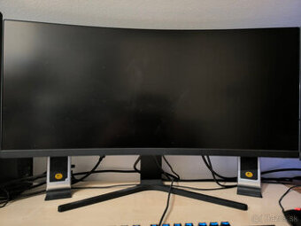 Xiaomi zahnuty herny monitor 30" 200HZ 4ms