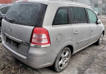 Opel Zafira B 2008 predám DVERE, PIATE DVERE, NARAZNÍK, KAPO