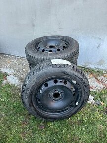 Plechové disky +Zimne pneu Pirelli 185/55 R15 5x100