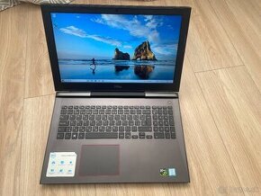 DELL Inspiron 7577 / i5-7300HQ / 1060 Max-Q / 256 GB SSD