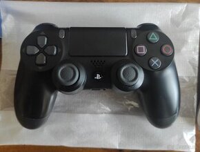 Predám originál Sony Playstation 4 Dualshock V2