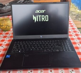 Acer Nitro V15 🔥144HZ🔥 RTX 2050, DDR5 16GB, I5 - 1