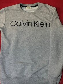 Sveter Calvin Klein