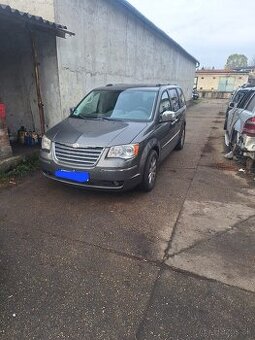 Rozpredám chrysler grand voyager 2.8crdi 120kw rt rok 10