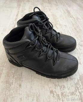 Chlapčenské topánky zn. Timberland, veľ. 39