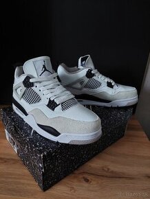 Jordan 4 Military blac veľ 44