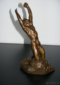 Bronzová soška – Auguste Rodin – Muž so vztýčenými rukami