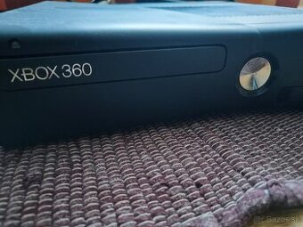 Predám x box 360