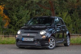 Fiat 500e.