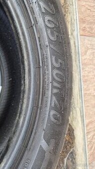 265/50R20